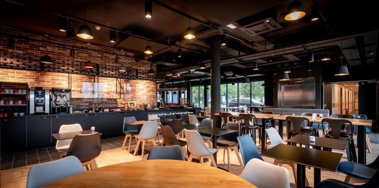 Ibis Budget Valenciennes Petite Foret Bagian luar foto