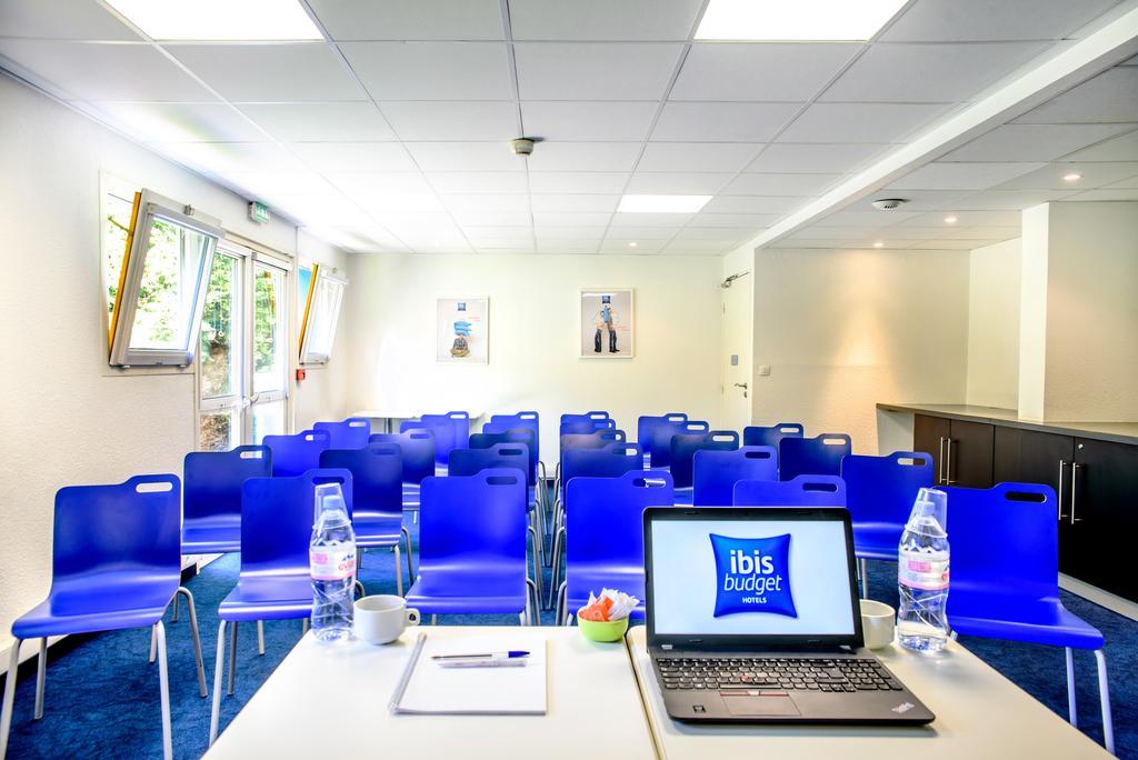 Ibis Budget Valenciennes Petite Foret Bagian luar foto